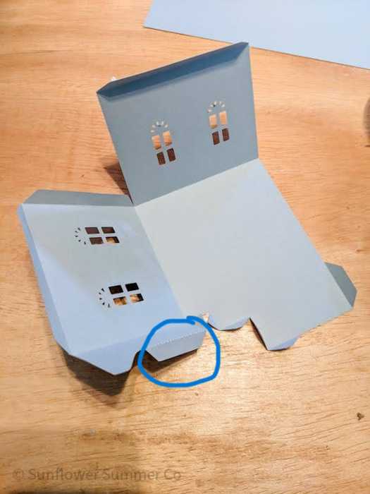 fold the paper cottage template